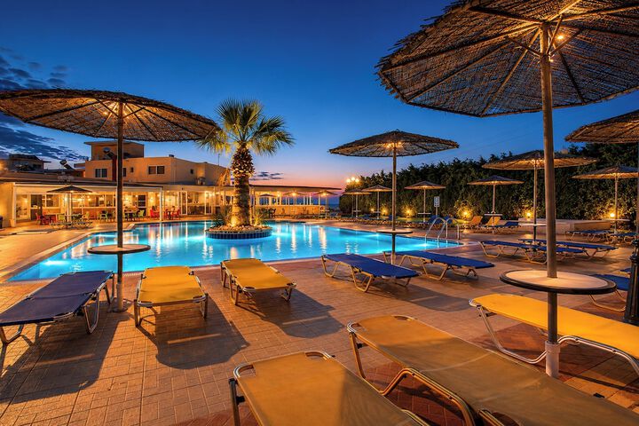 Pool 52 of 107
