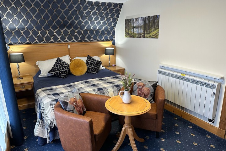Room 4 of 37
