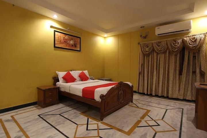 Room 3 of 14