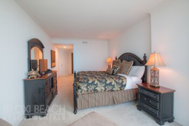 Room 27 of 29