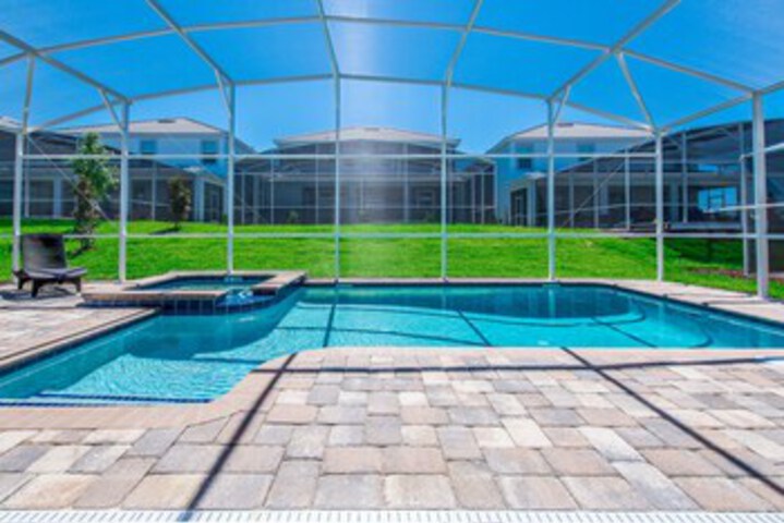 1554 Observer Lane in Kissimmee, FL