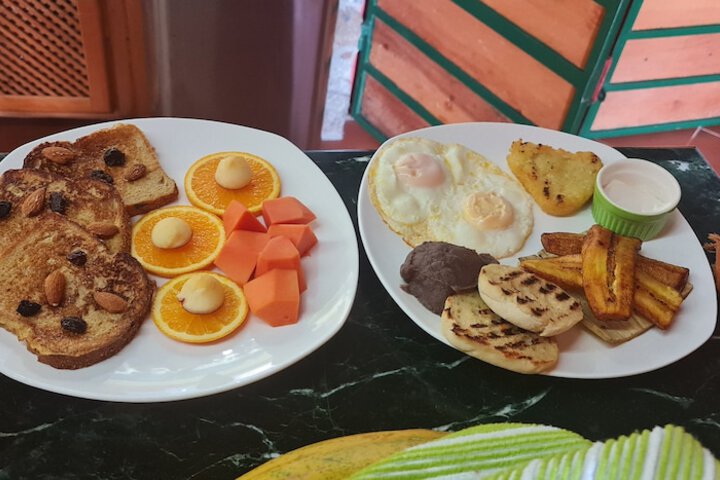 Breakfast/Coffee Service 70 of 88