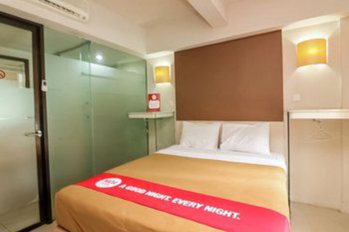 Room 35 of 62