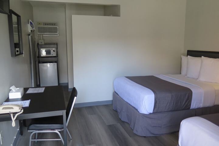 Room 3 of 25