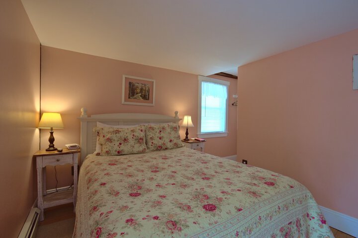 Room 4 of 38