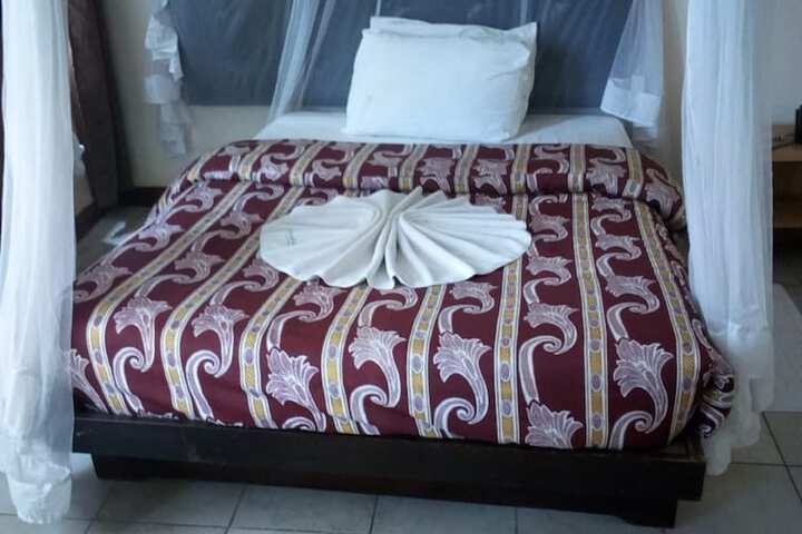 Room 3 of 18