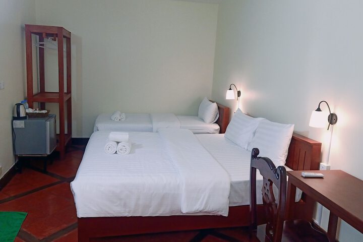 Room 17 of 80