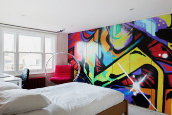 Room 70 of 166