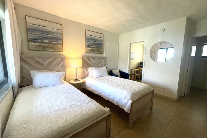 Room 5 of 89