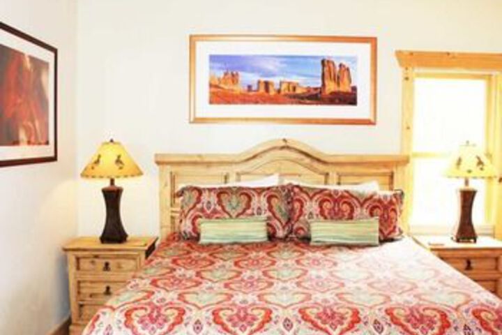 Room 12 of 65