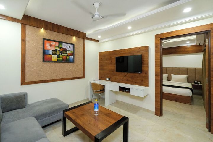 Room 12 of 31
