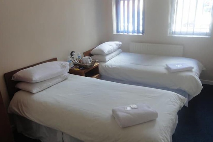 Room 6 of 20