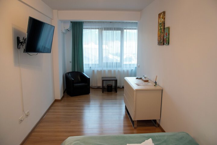 Room 9 of 31