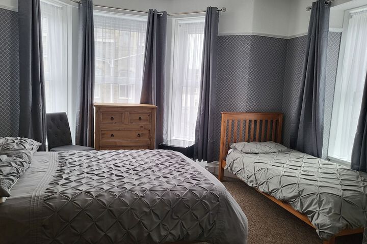 Room 28 of 49