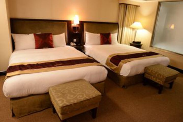 Room 48 of 82