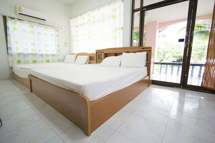 Room 8 of 69