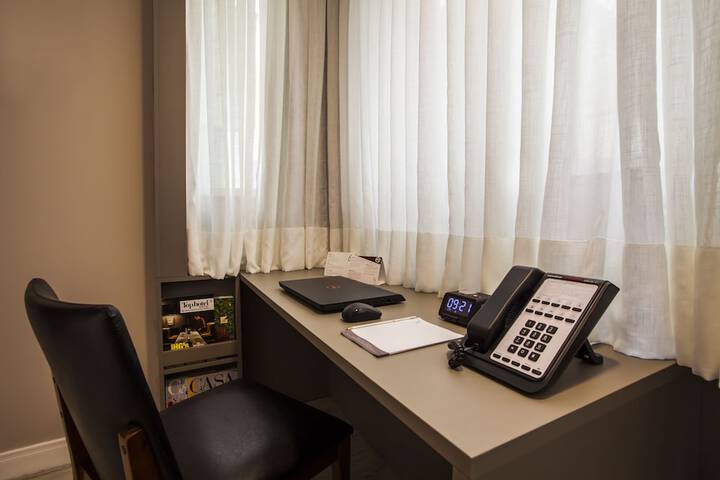 Room 13 of 90