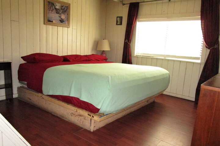 Room 13 of 96
