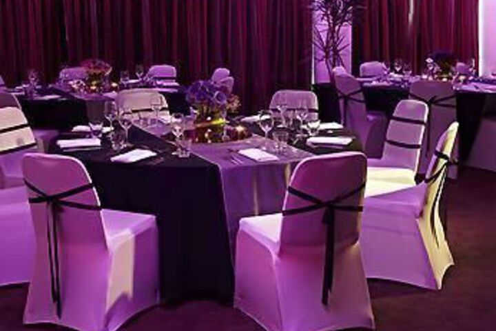 Ballroom/Hall 11 of 44