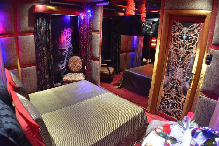 Room 32 of 96