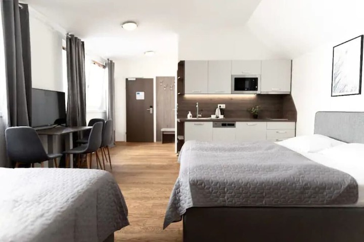 Room 18 of 44