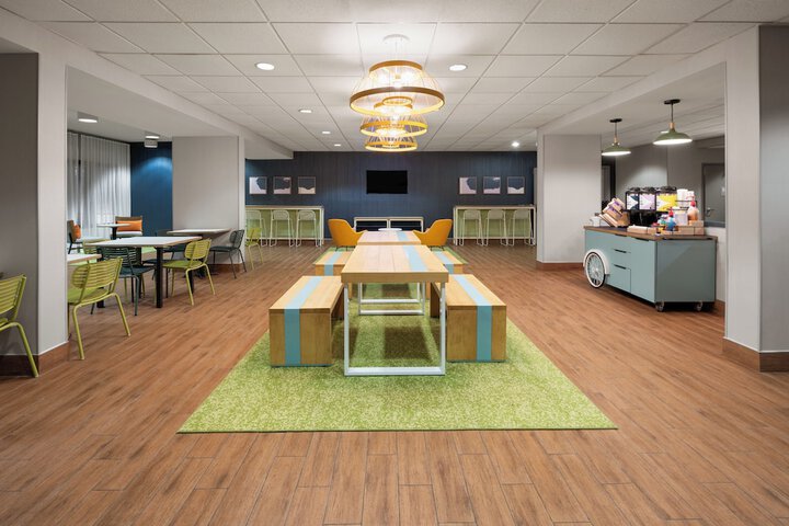 Hotel Interior 7 of 39