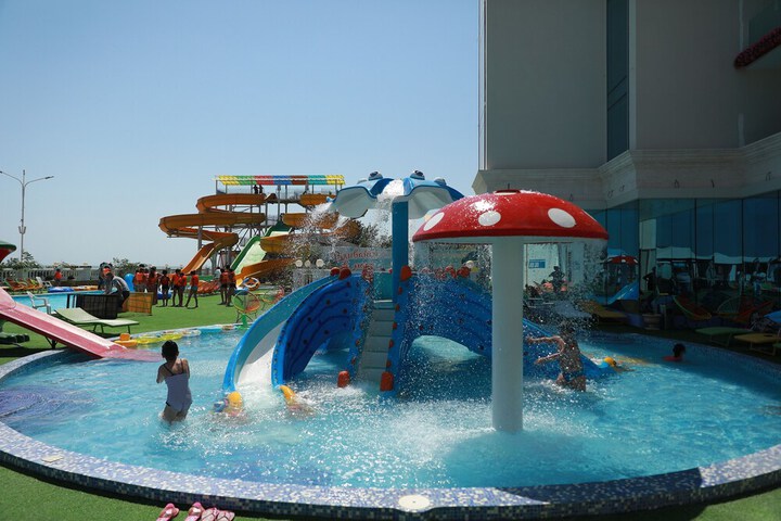Pool 51 of 59