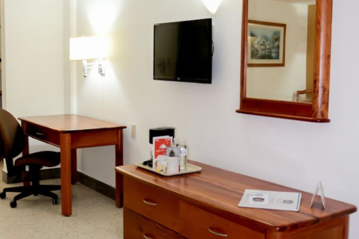 Room 6 of 64