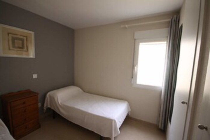 Room 8 of 22