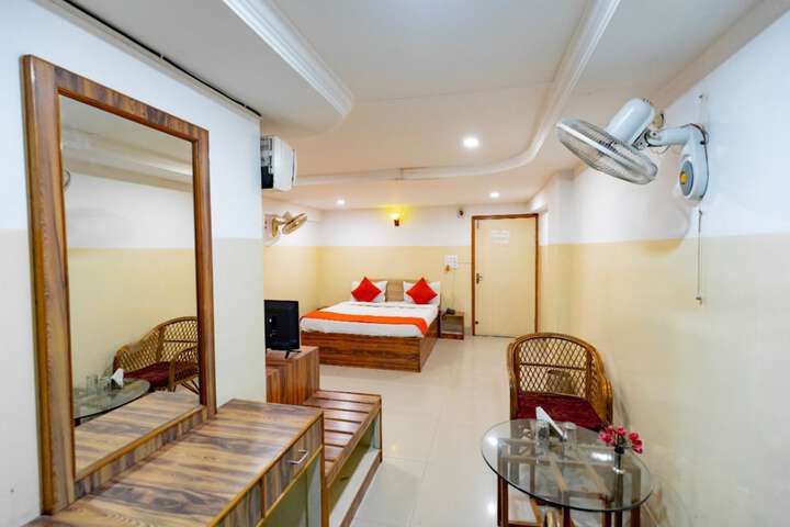 Room 16 of 36