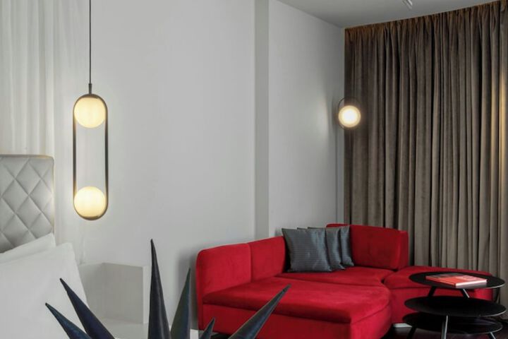Room 40 of 161