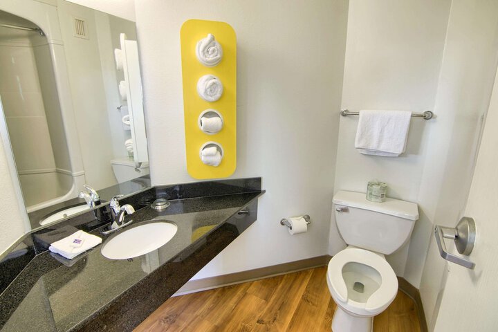 Bathroom amenities