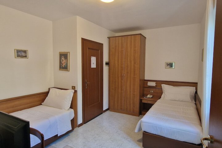 Room 20 of 58