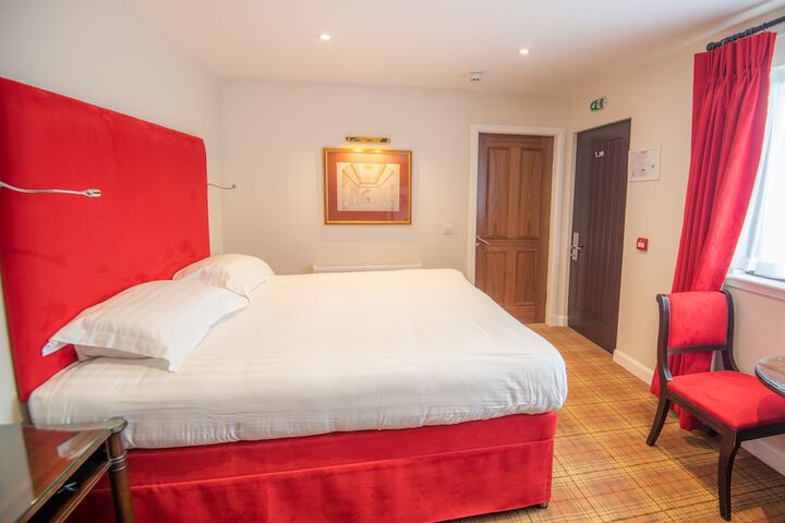 Room 10 of 39