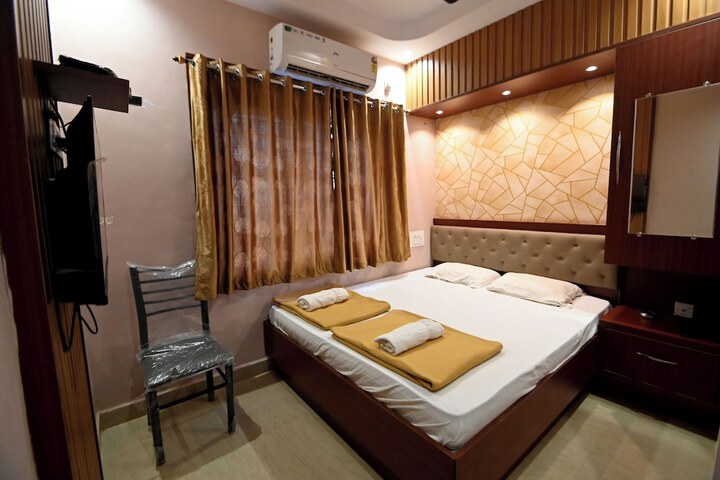 Room 6 of 28