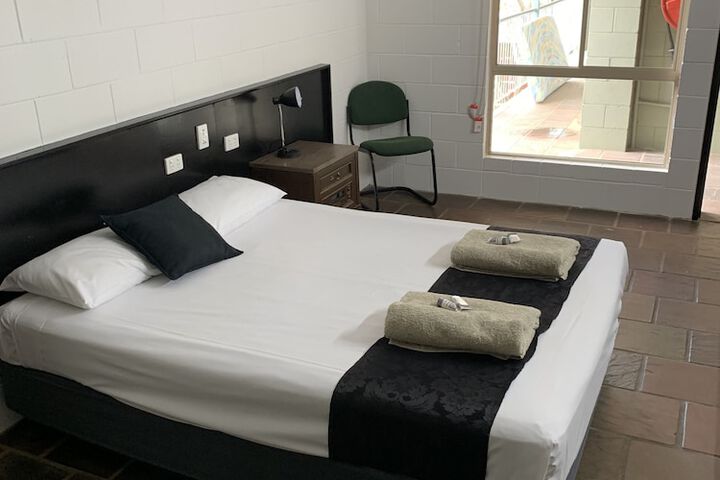 Room 20 of 85