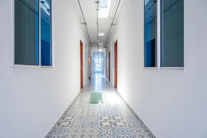 Room 9 of 9