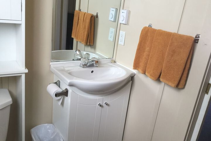 Room 53 of 80