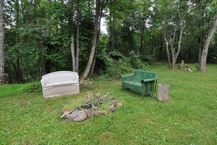 Property Grounds 35 of 42
