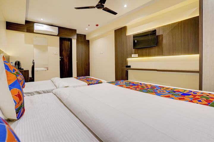 Room 17 of 40