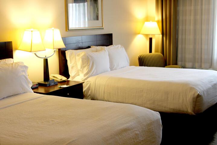 2 Double Beds (8 of 11)
