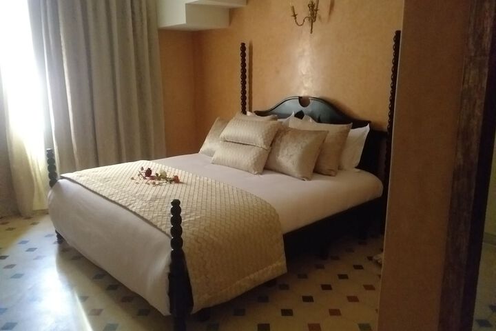 Room 44 of 80