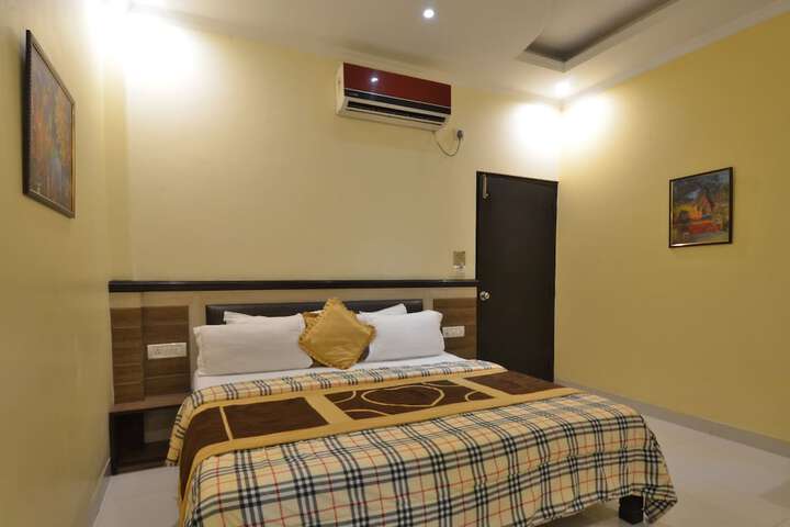 Room 7 of 31