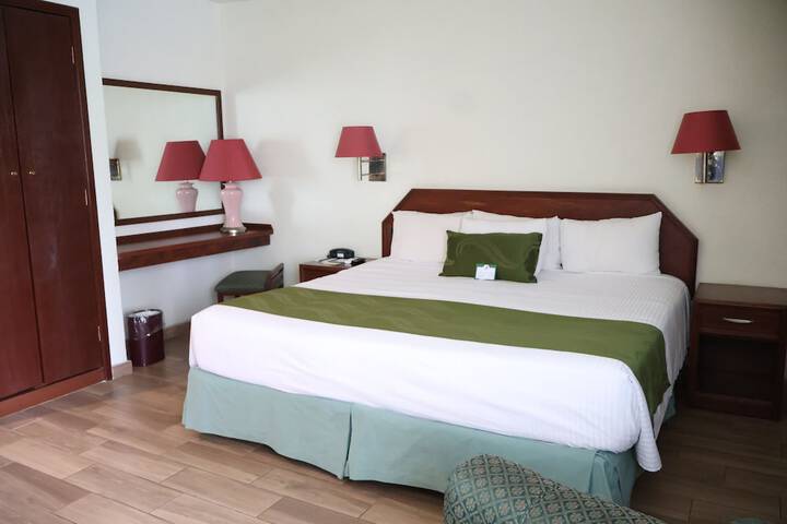 Room 6 of 39