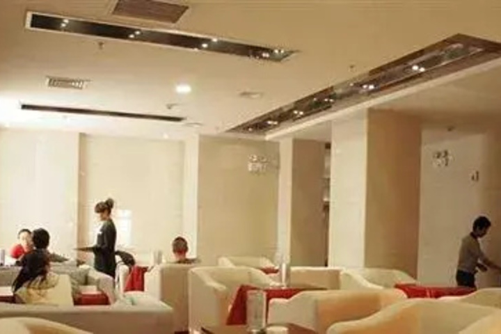 Yinchuan Lang Yue Hotel