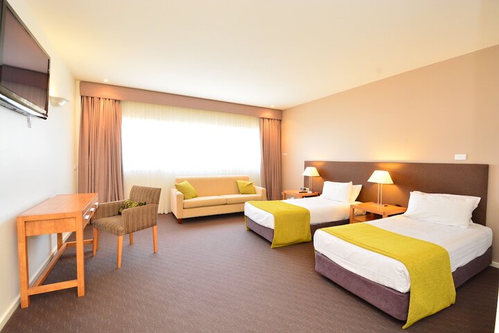 Room 11 of 31