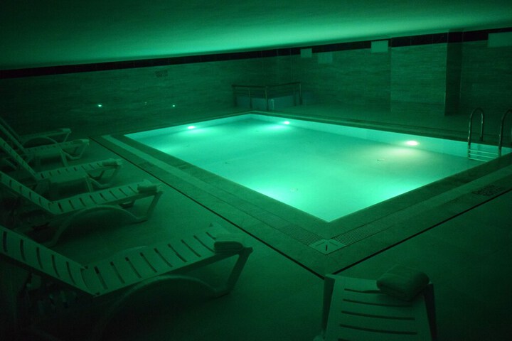 Pool 20 of 26
