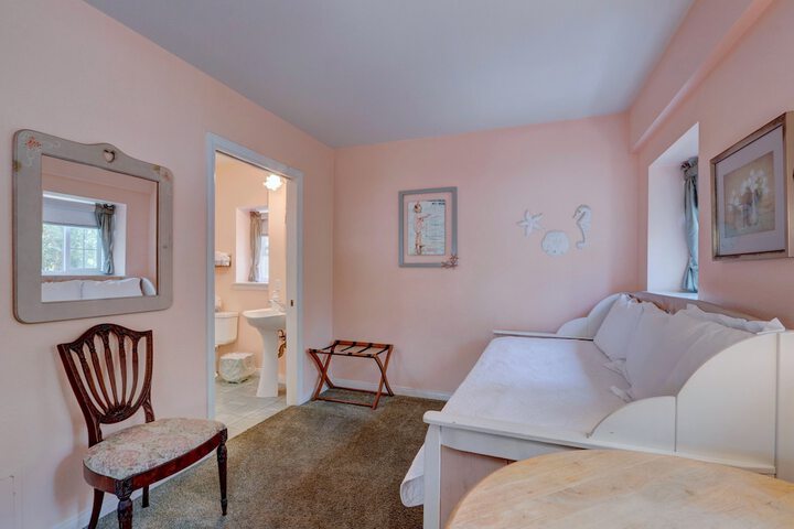Room 49 of 135
