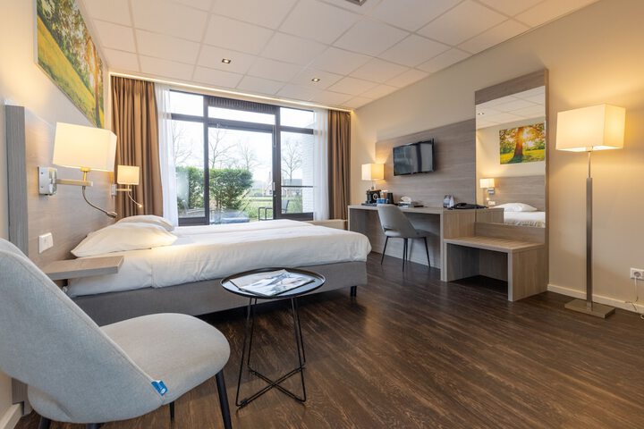 Room 12 of 40