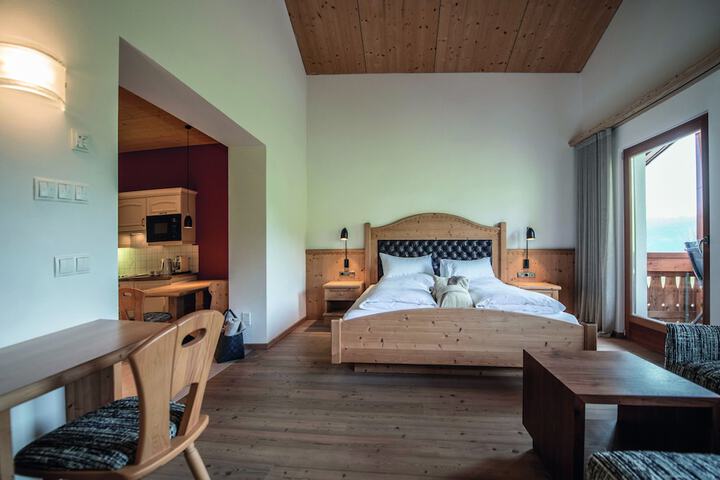 Room 27 of 157